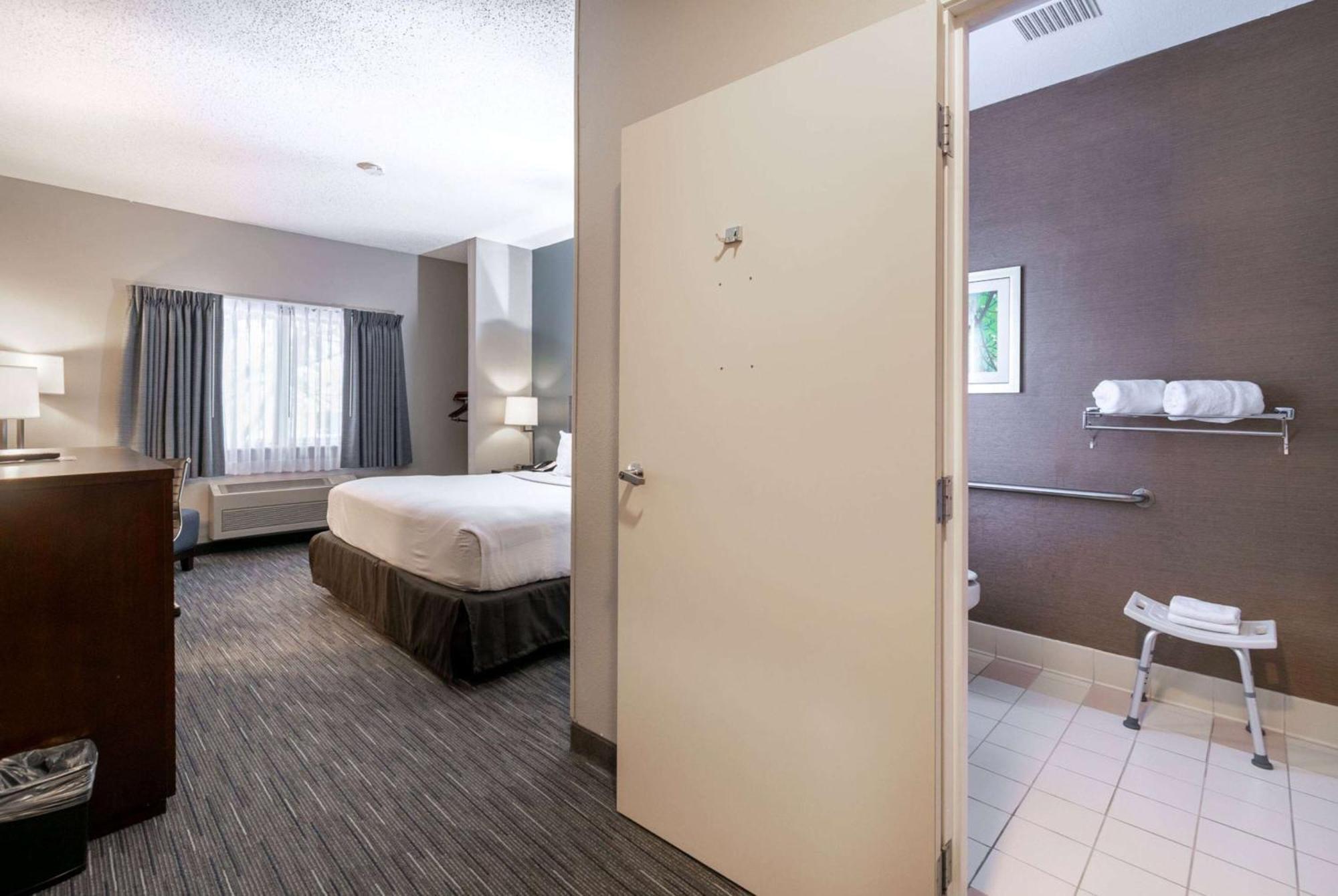 Wingate By Wyndham Great Falls Exterior photo